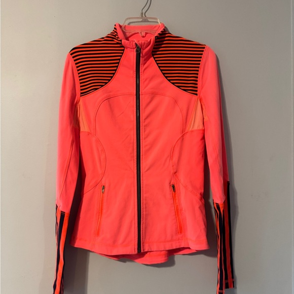 Lululemon Forme Jacket in Light Flare and Classic Inkwell size 6 - Picture 4 of 9